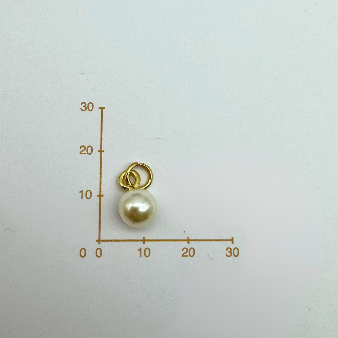 Přívěsek perlička